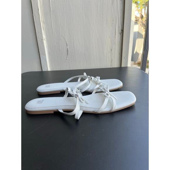 Wild Fable Kristen Bow Flat Sandals White Size 11 - Picture 15 of 16
